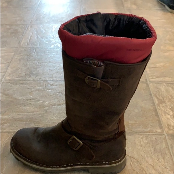 Boots - Picture 9 of 10